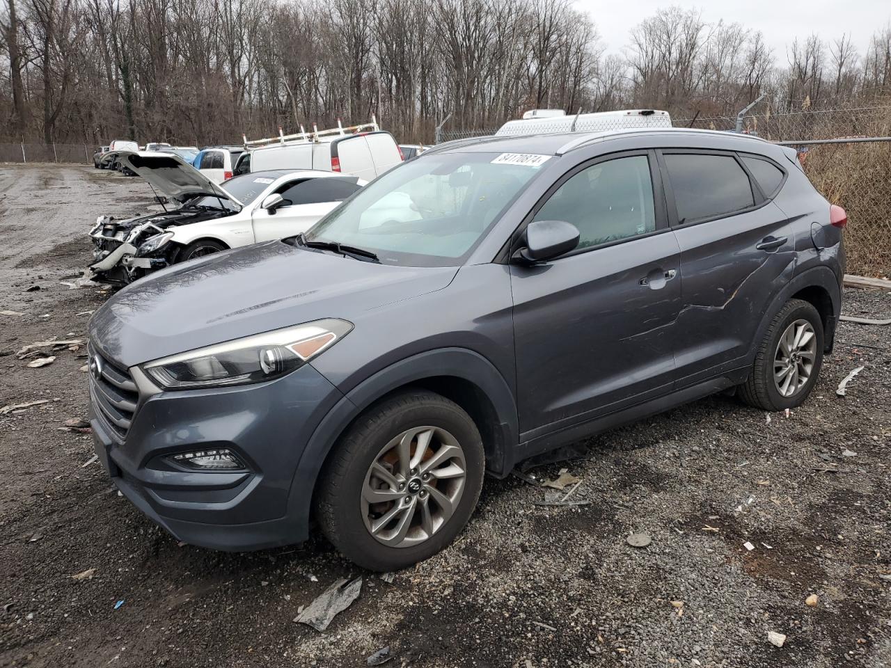  Salvage Hyundai TUCSON