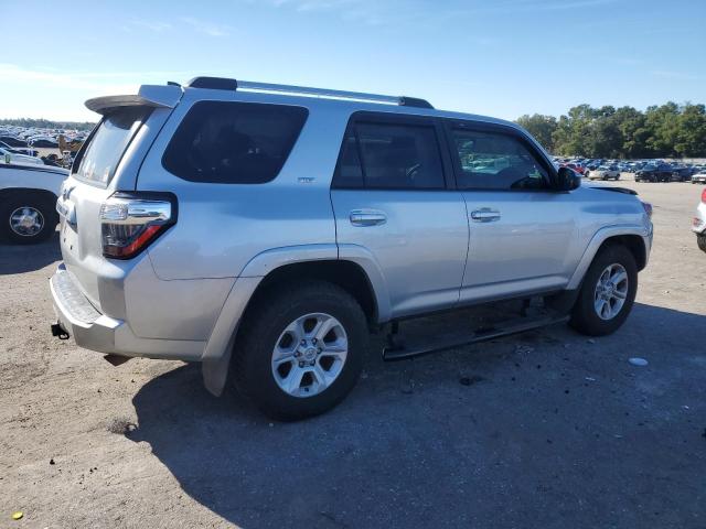 2019 TOYOTA 4RUNNER SR - JTEZU5JR4K5201942