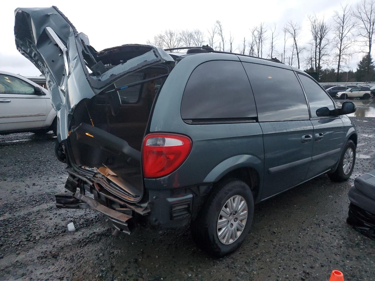 Lot #3030432459 2005 CHRYSLER TOWN & COU