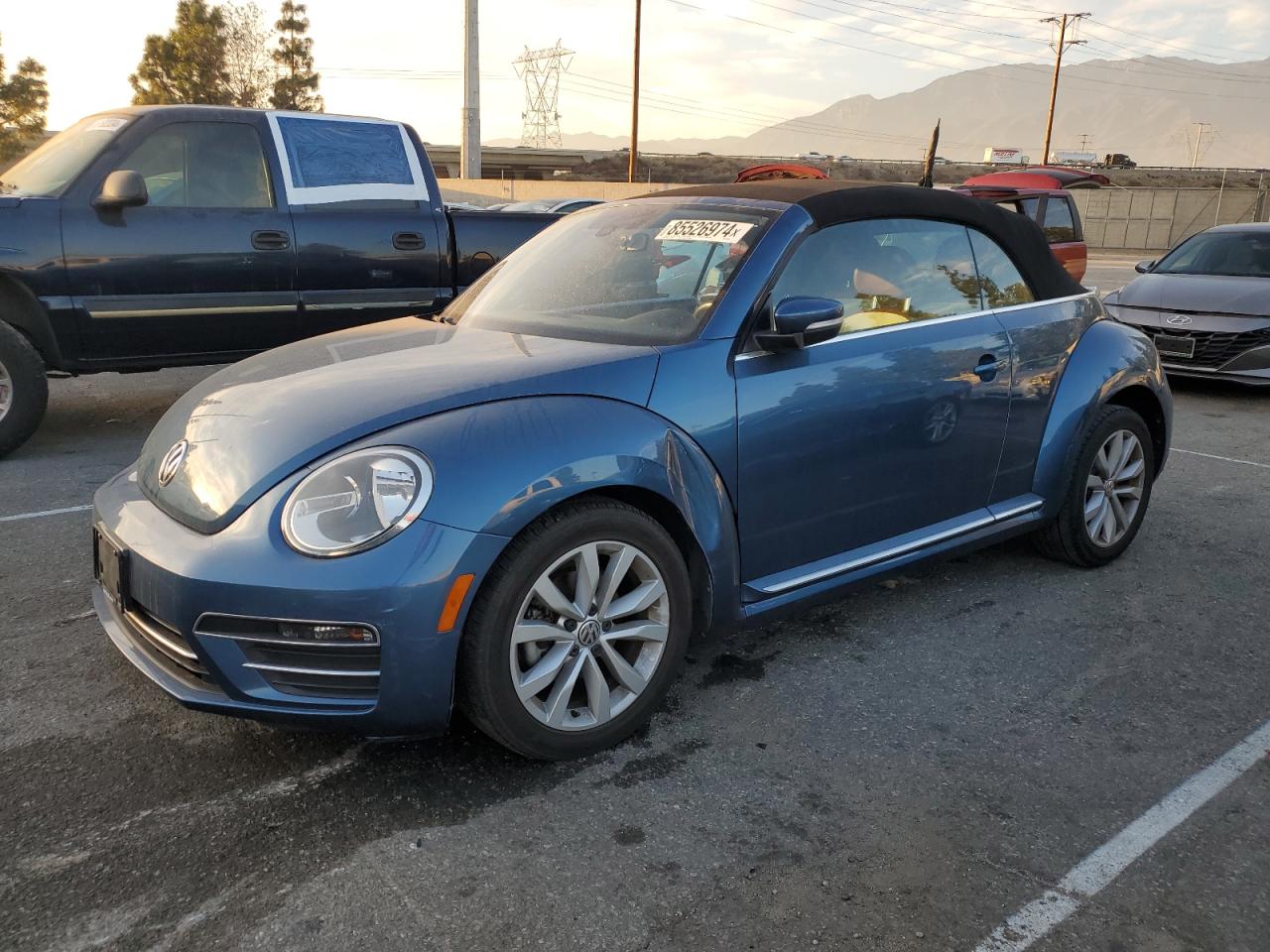3VW517AT3HM816677 VOLKSWAGEN BEETLE S/S 2017
