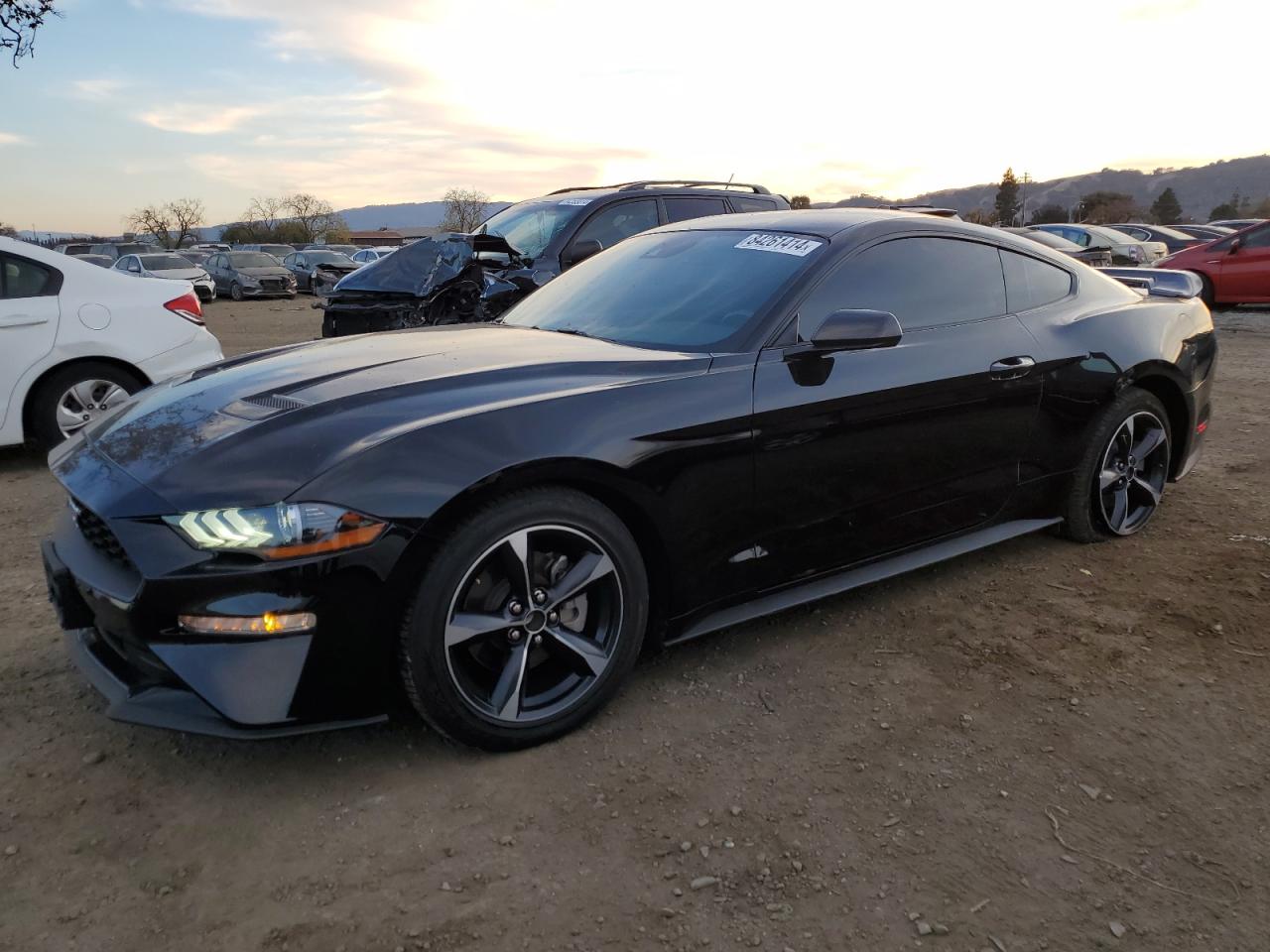  Salvage Ford Mustang