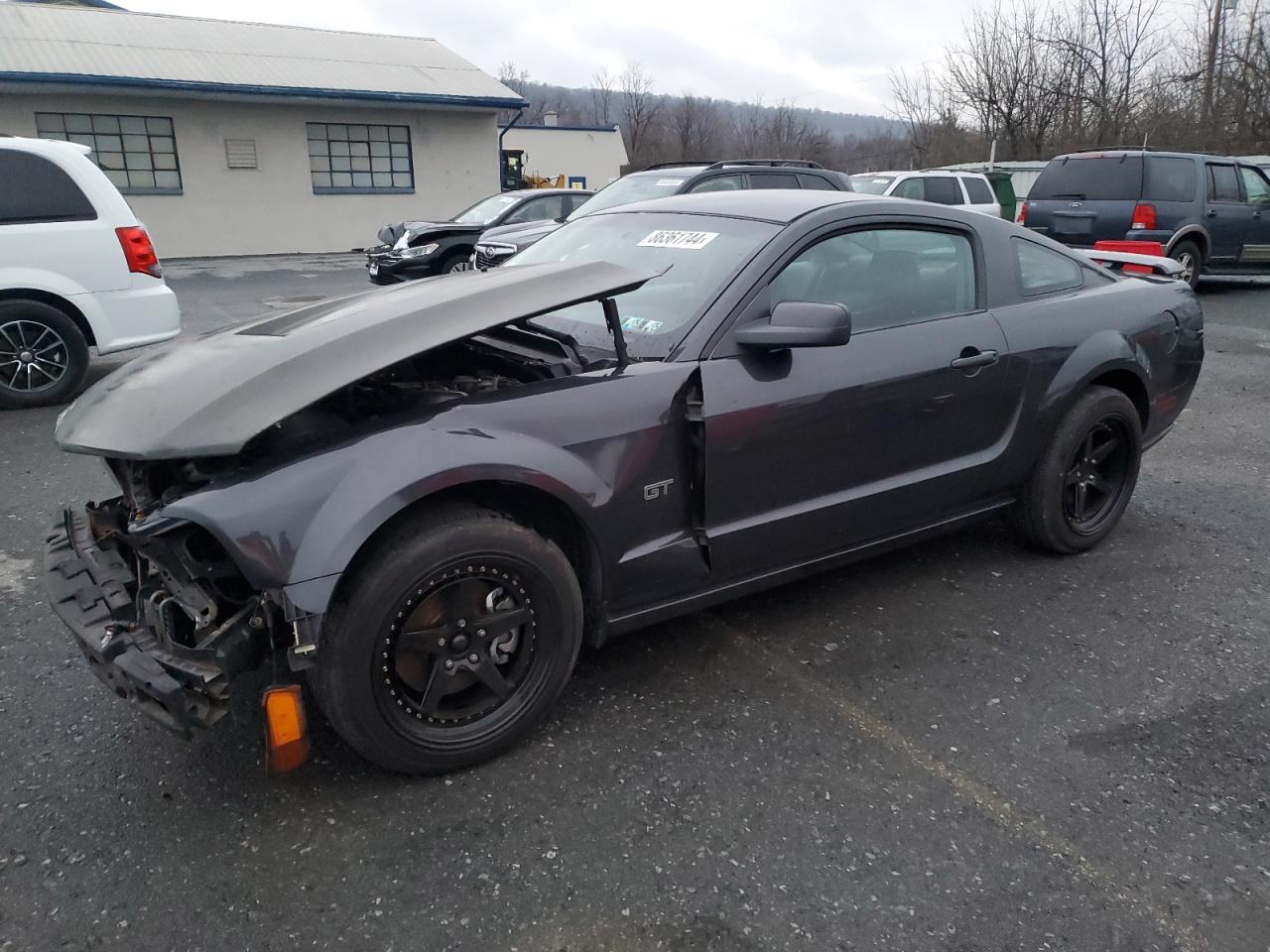  Salvage Ford Mustang