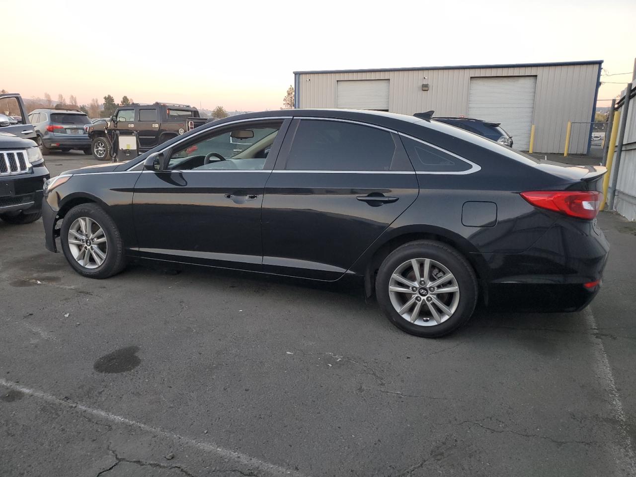 Lot #3028246823 2017 HYUNDAI SONATA SE