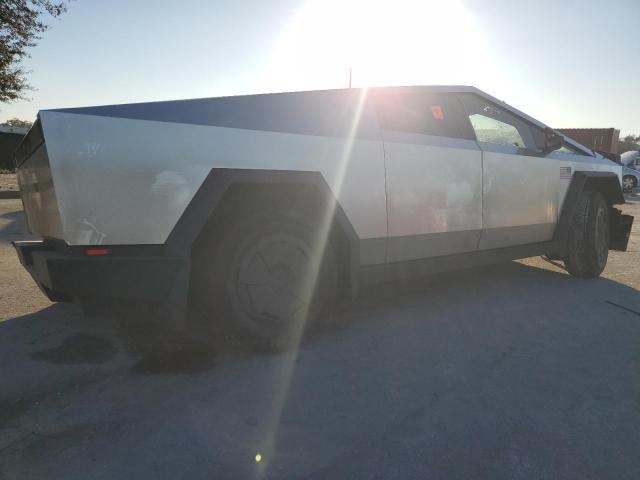 2024 TESLA CYBERTRUCK 7G2CEHED5RA031195