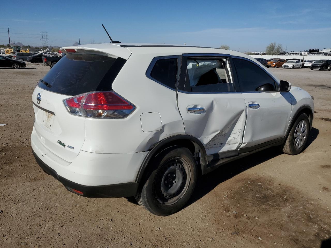 Lot #3038054193 2015 NISSAN ROGUE S