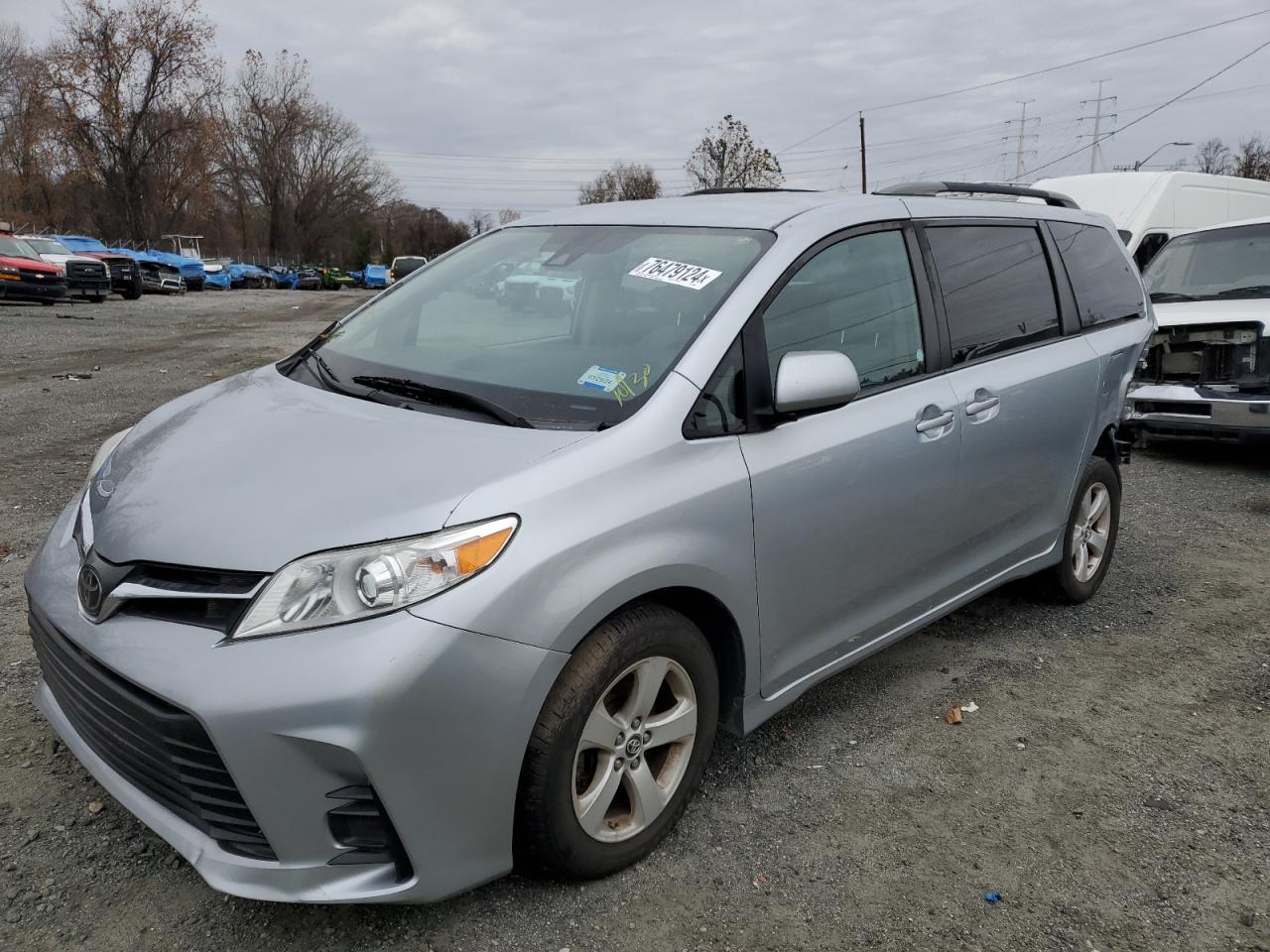  Salvage Toyota Sienna