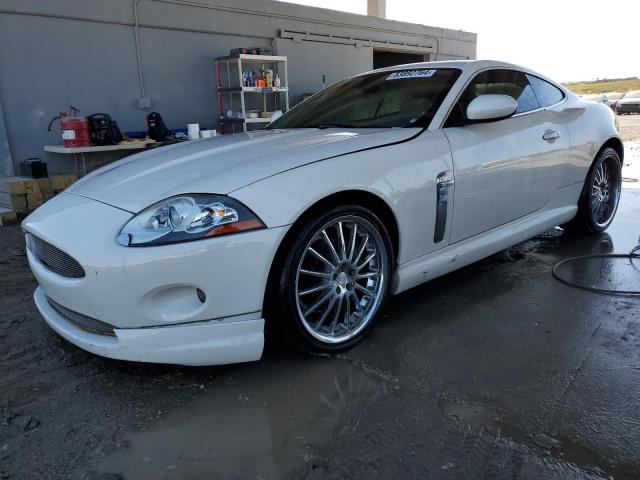 JAGUAR XK 2008 white  gas SAJWA43B185B22770 photo #1