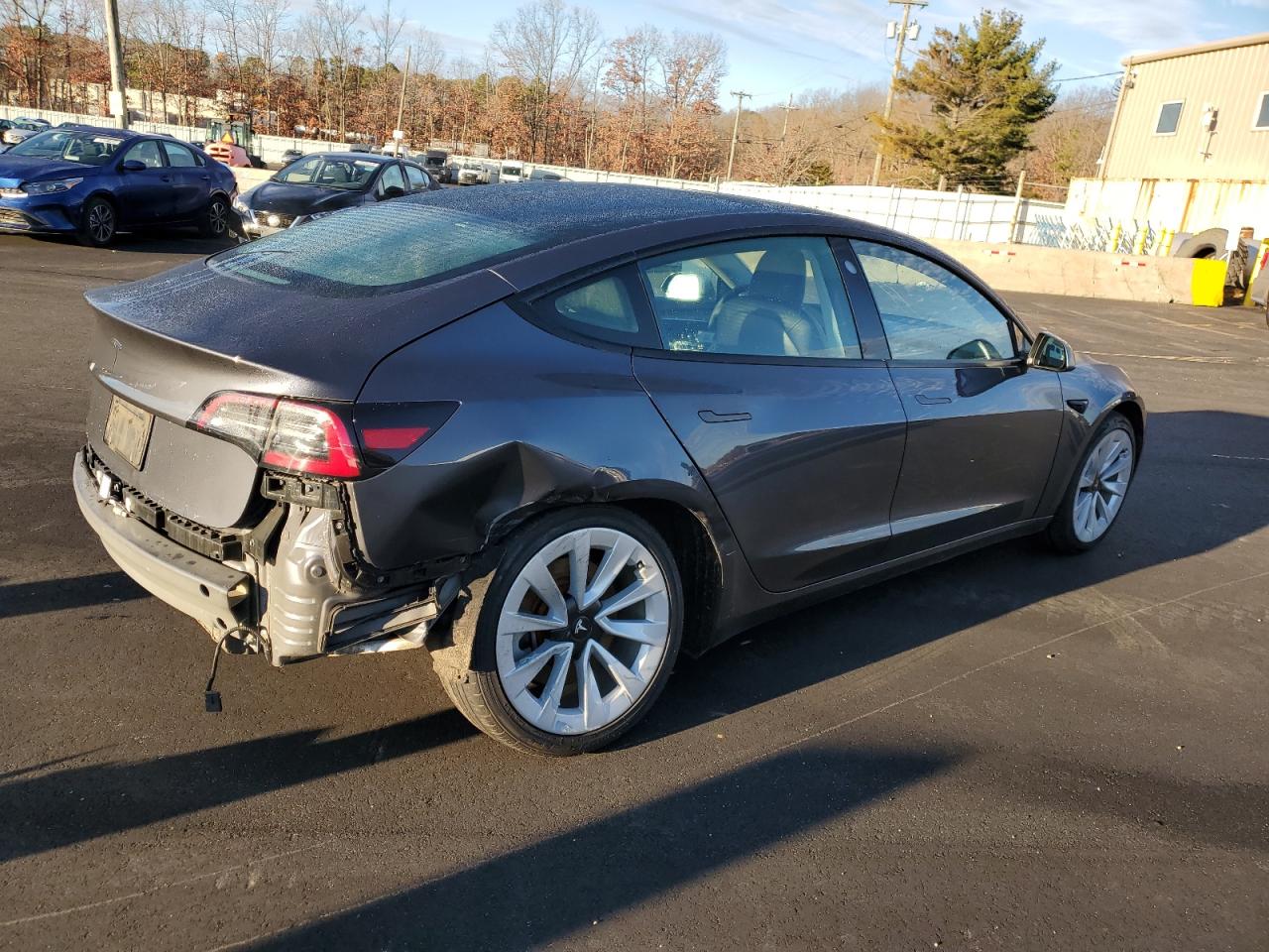 Lot #3055147964 2022 TESLA MODEL 3