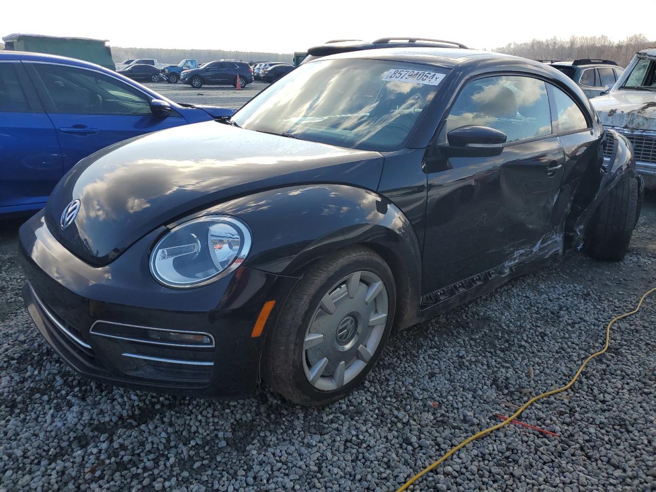3VWJ17AT6HM614656 VOLKSWAGEN BEETLE SE 2017