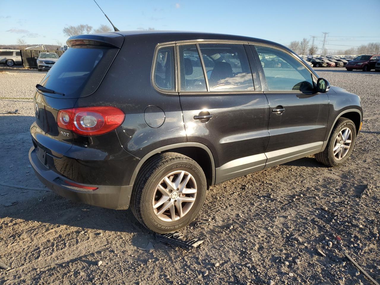 Lot #3029374681 2011 VOLKSWAGEN TIGUAN S