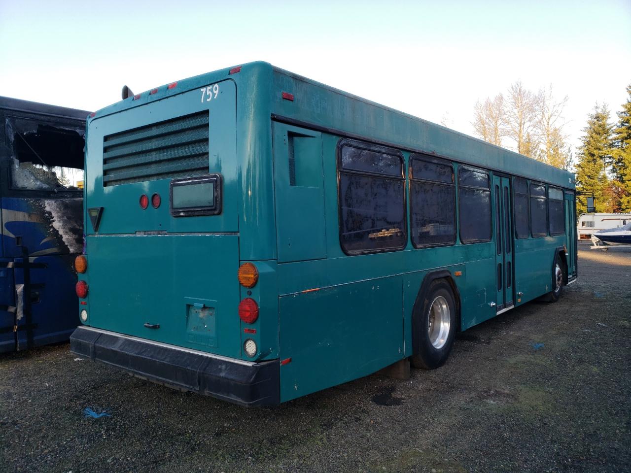 Lot #3023392315 2004 GILLIG TRANSIT BU