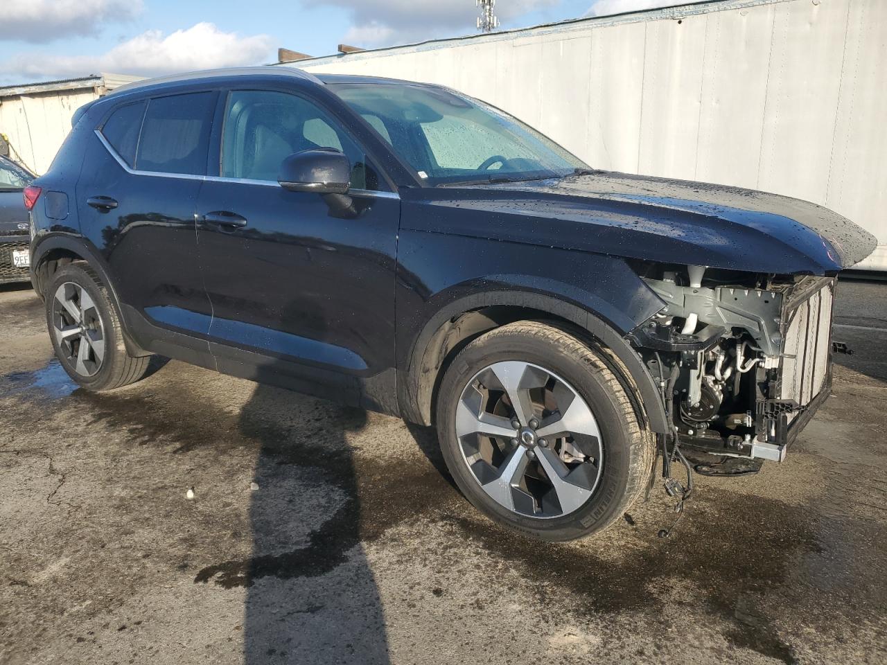 Lot #3036920805 2025 VOLVO XC40 PLUS