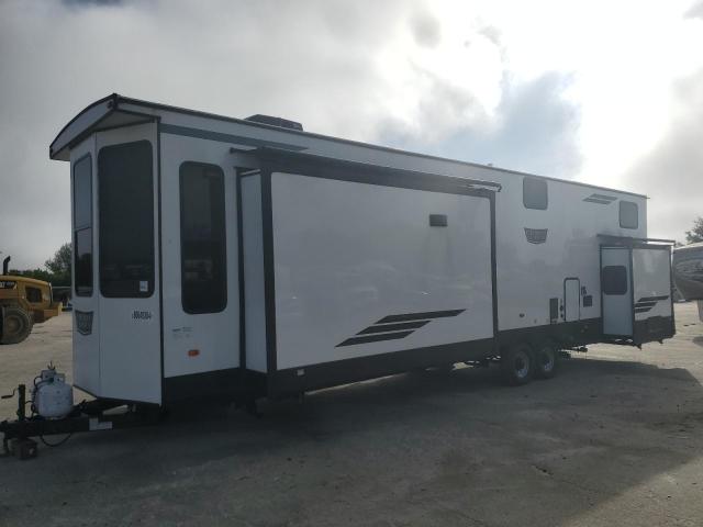 WILDWOOD GRAND LODG 2024 two tone   4X4TWD826RM062852 photo #4