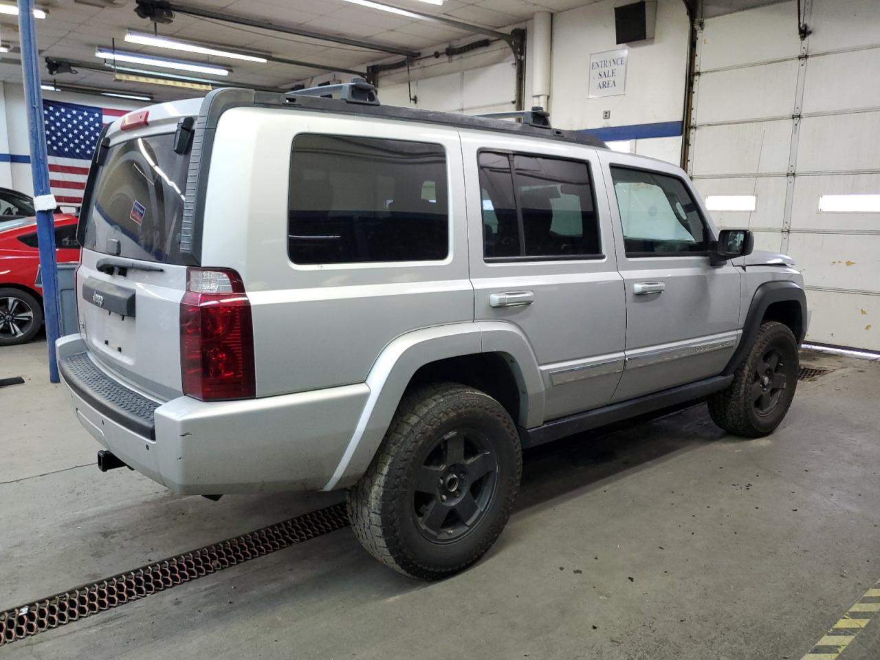 Lot #3032421237 2010 JEEP COMMANDER