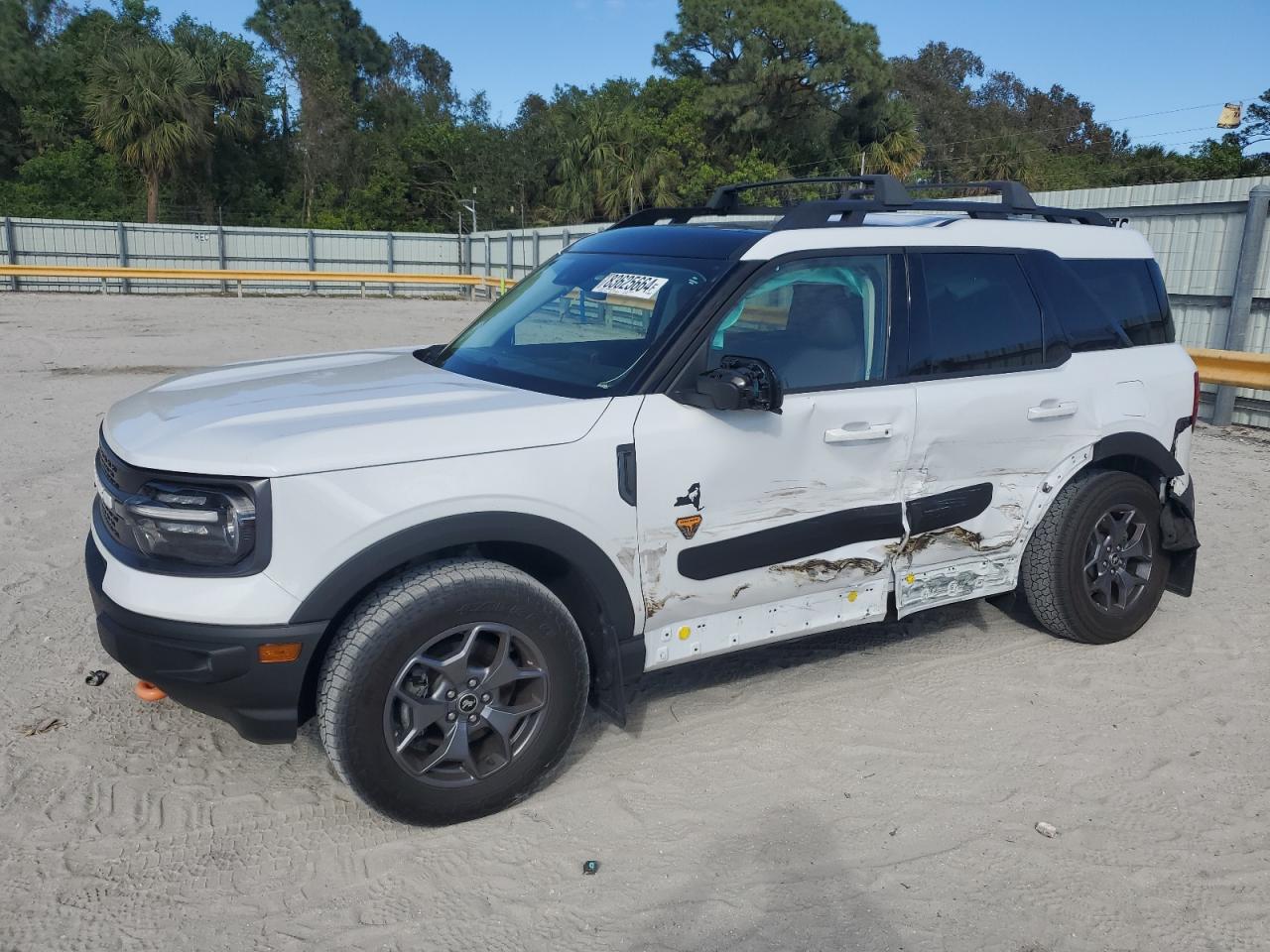  Salvage Ford Bronco