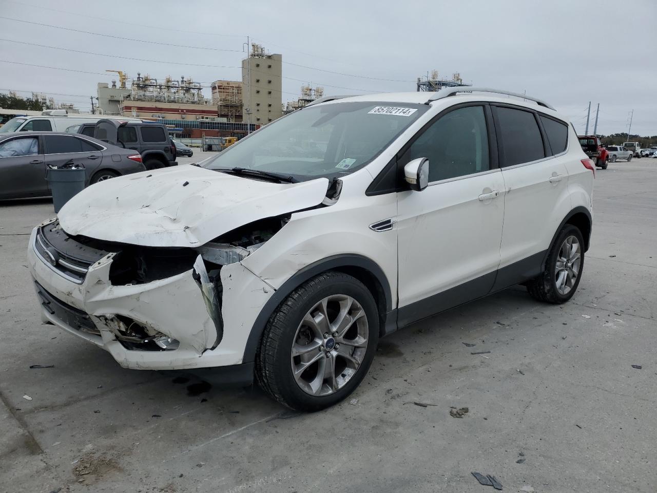  Salvage Ford Escape