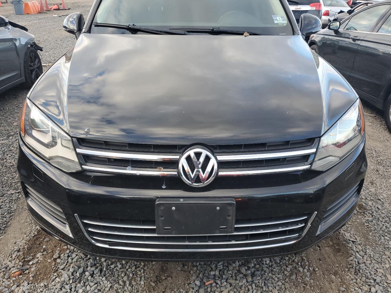 Lot #3027074779 2011 VOLKSWAGEN TOUAREG V6