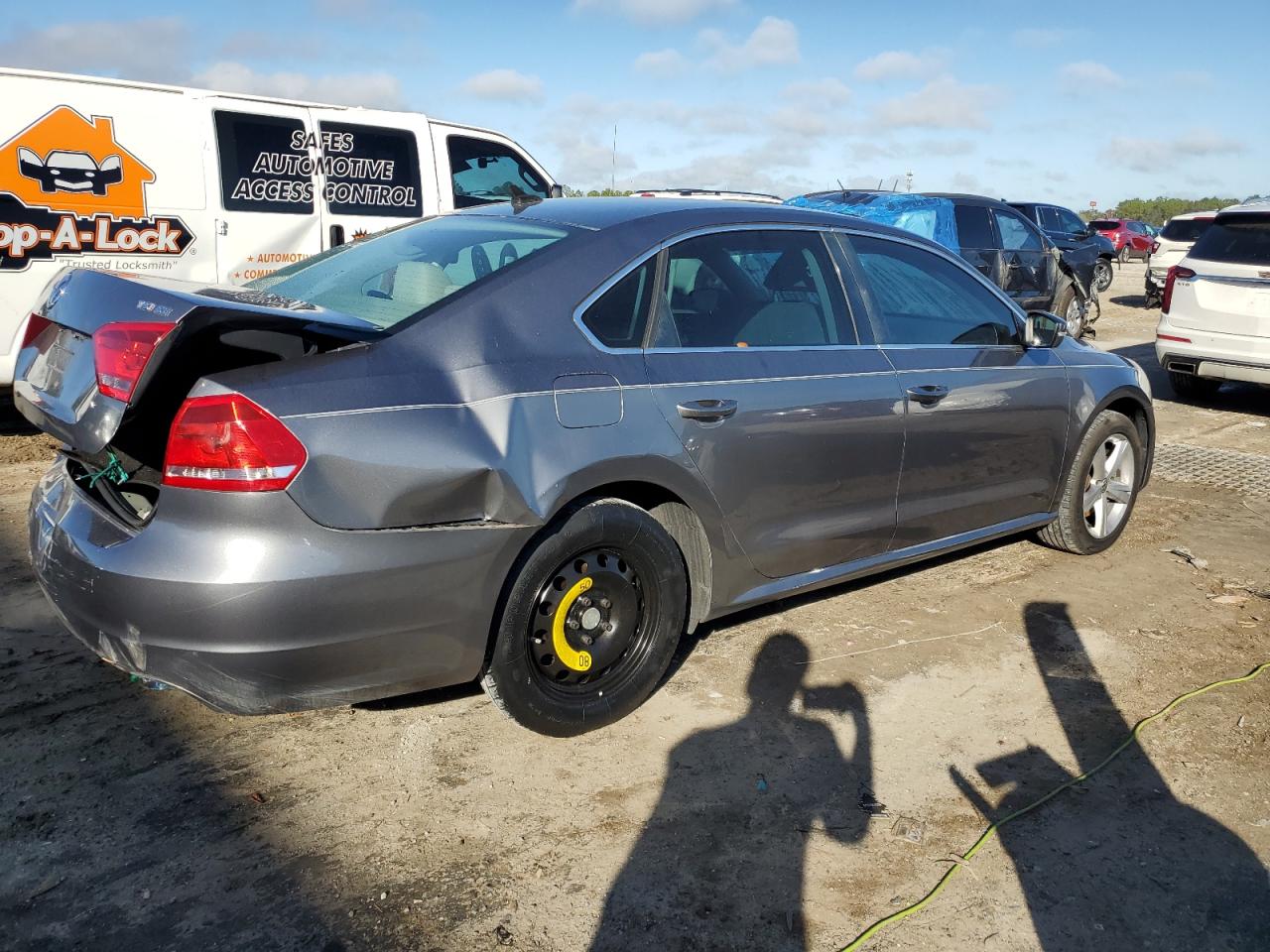 Lot #3028617961 2015 VOLKSWAGEN PASSAT SE