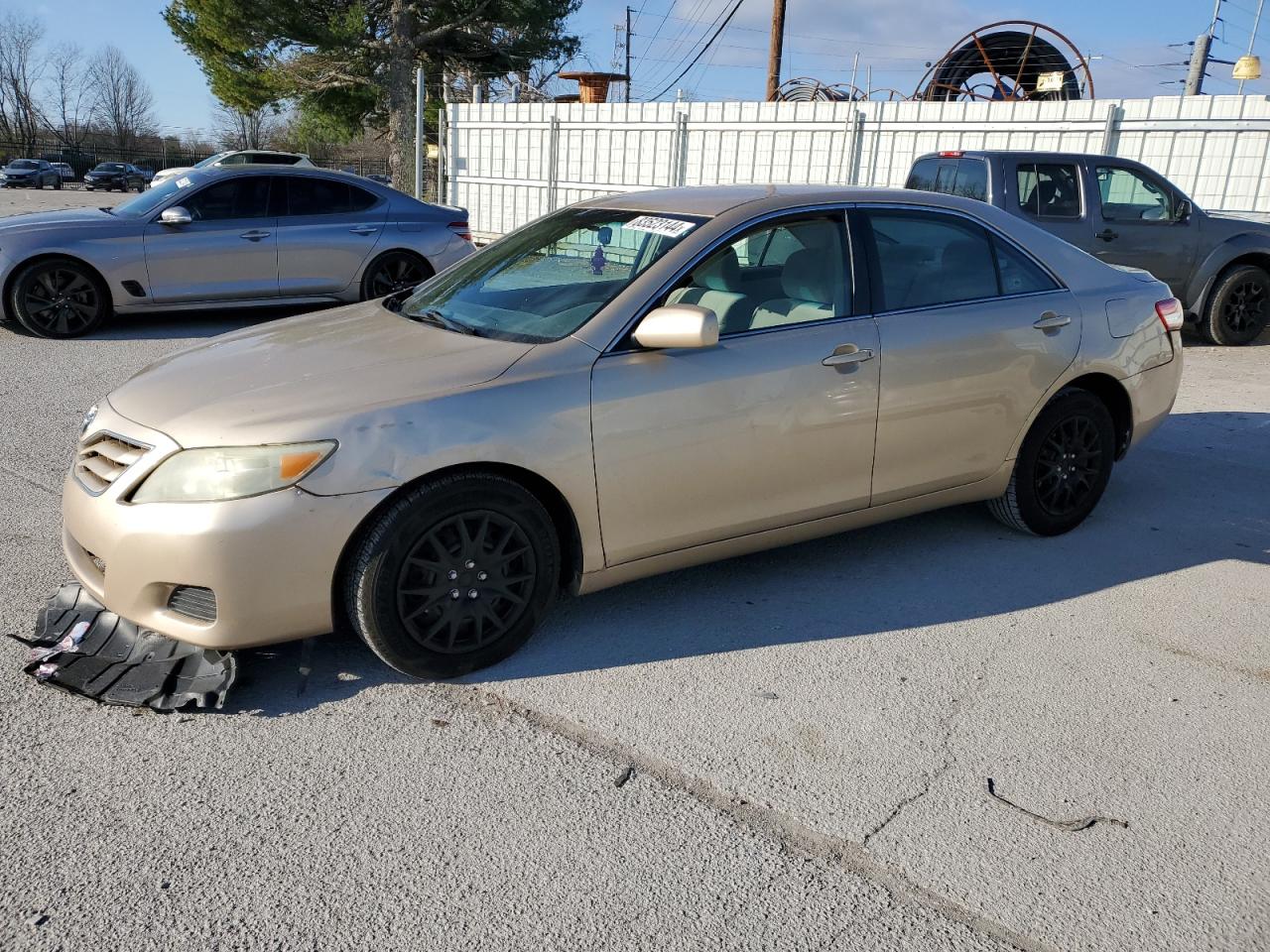 TOYOTA CAMRY BASE
