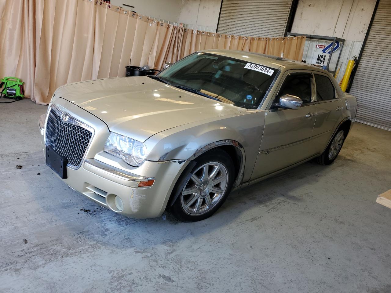  Salvage Chrysler 300