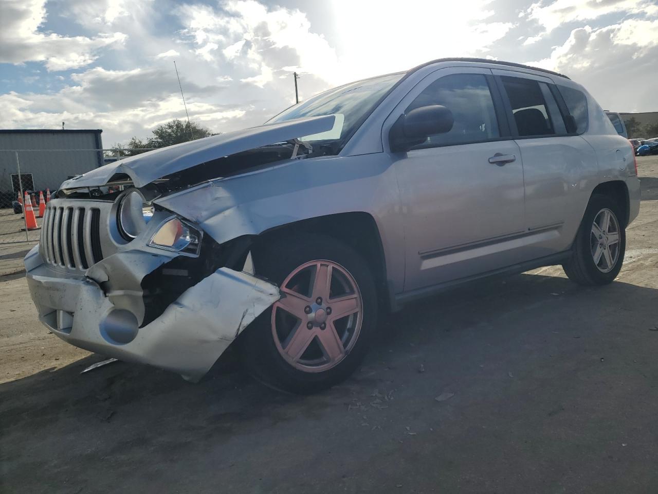  Salvage Jeep Compass