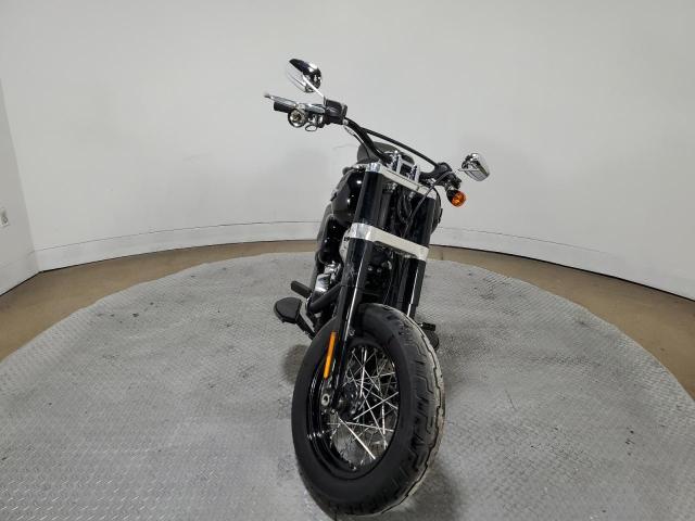 2019 HARLEY-DAVIDSON FLSL 1HD1YDJ24KB066397