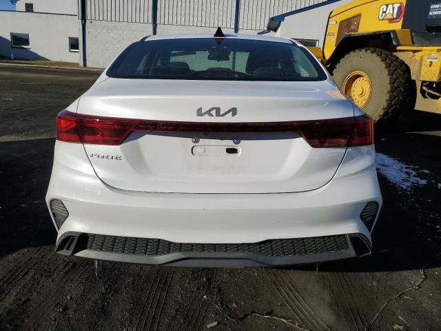 2023 KIA FORTE LX - 3KPF24AD0PE639252