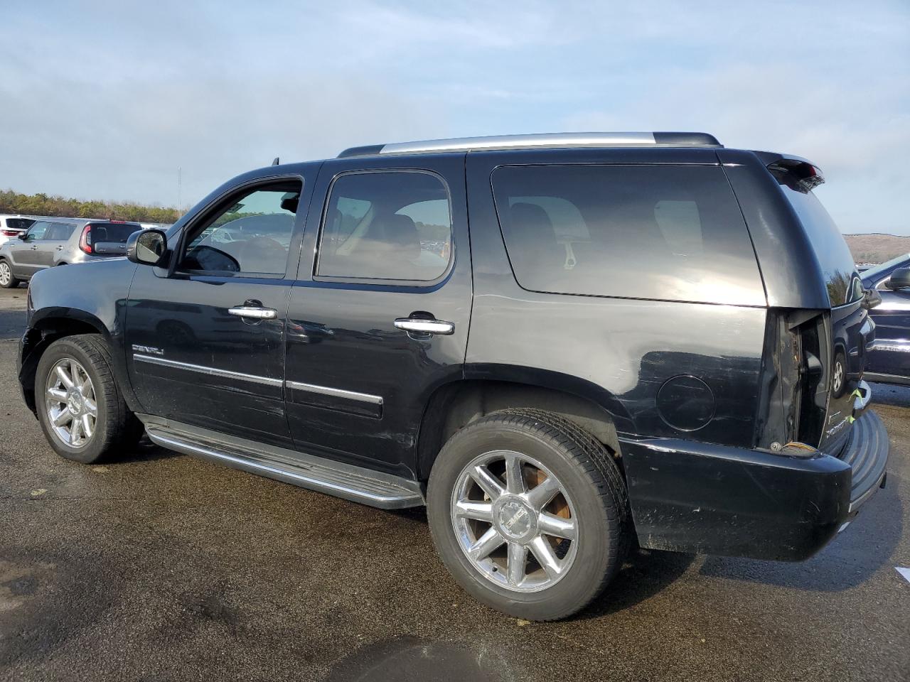 Lot #3028276805 2011 GMC YUKON DENA