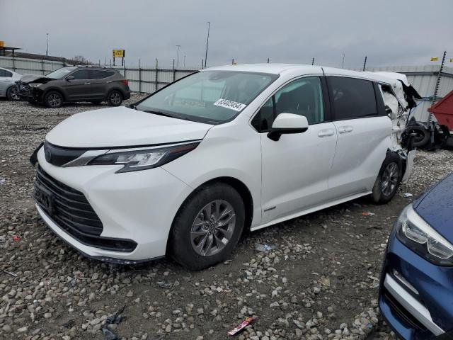 TOYOTA SIENNA LE 2021 white  hybrid engine 5TDKRKEC8MS015202 photo #1