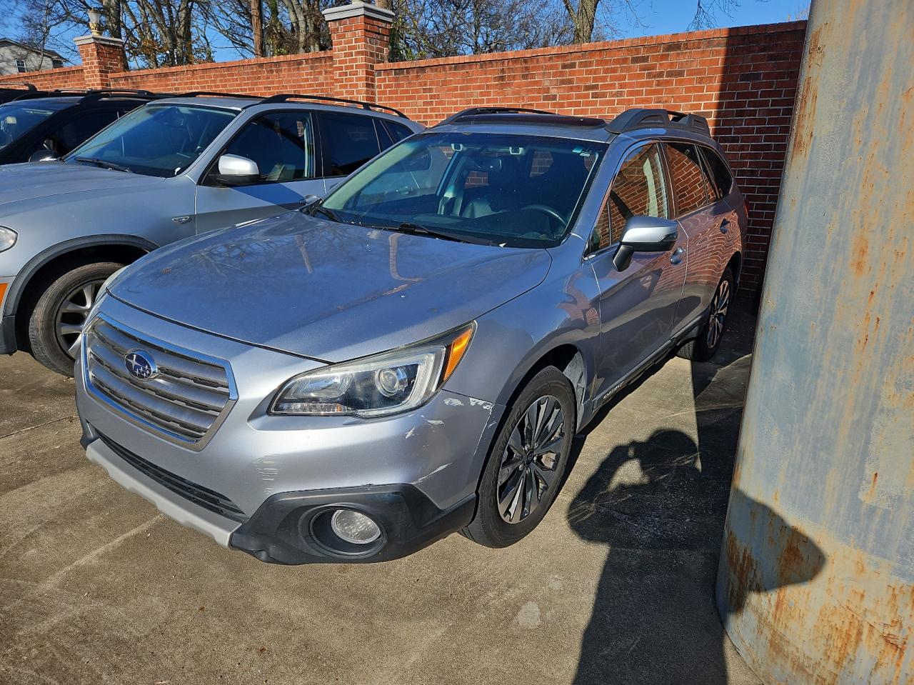 Lot #3033052004 2015 SUBARU OUTBACK 2.