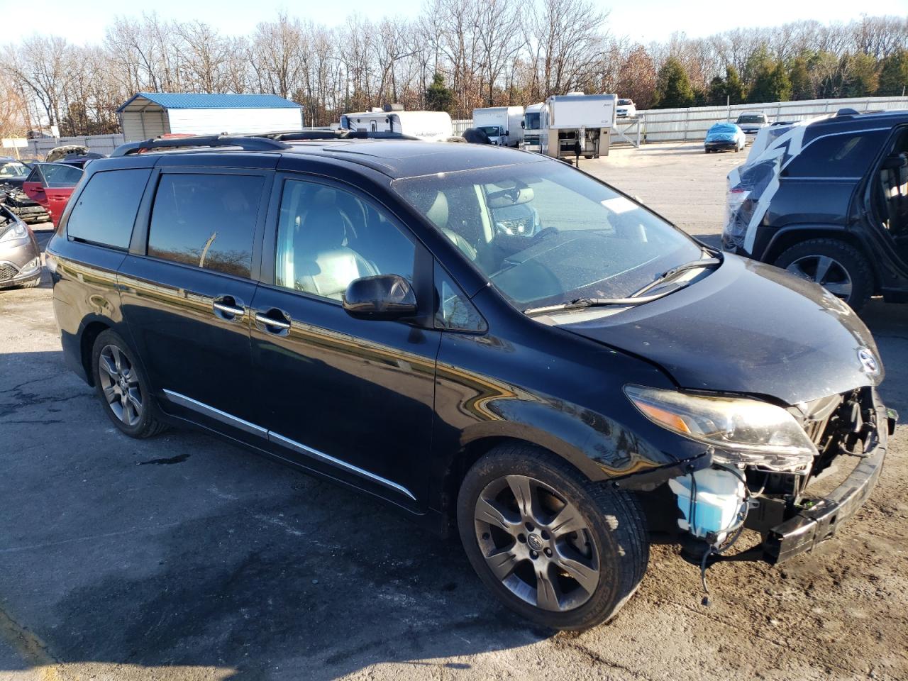 Lot #3040784756 2015 TOYOTA SIENNA SPO