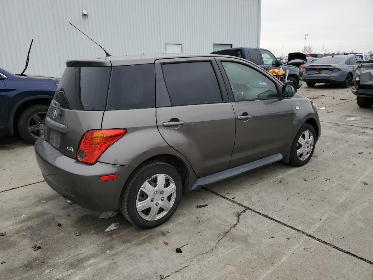 Lot #3030828501 2005 TOYOTA SCION XA