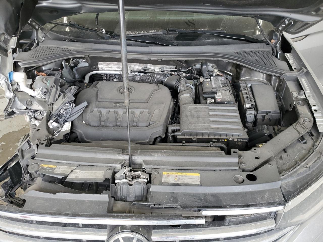 VOLKSWAGEN TIGUAN SE