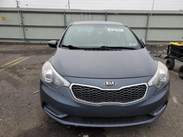 VIN KNAFK4A64G5613179 2016 KIA FORTE no.5