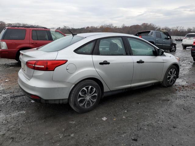 VIN 1FADP3E28JL220128 2018 FORD FOCUS no.3