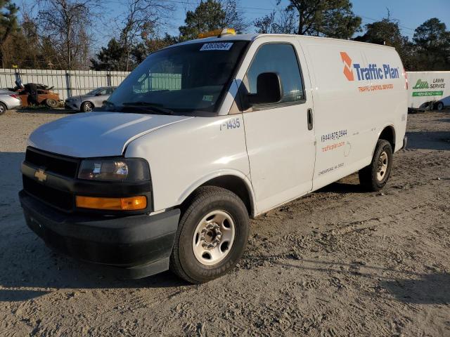 CHEVROLET EXPRESS G2 2020 white  gas 1GCWGAFP1L1216695 photo #1
