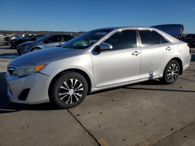 TOYOTA CAMRY BASE