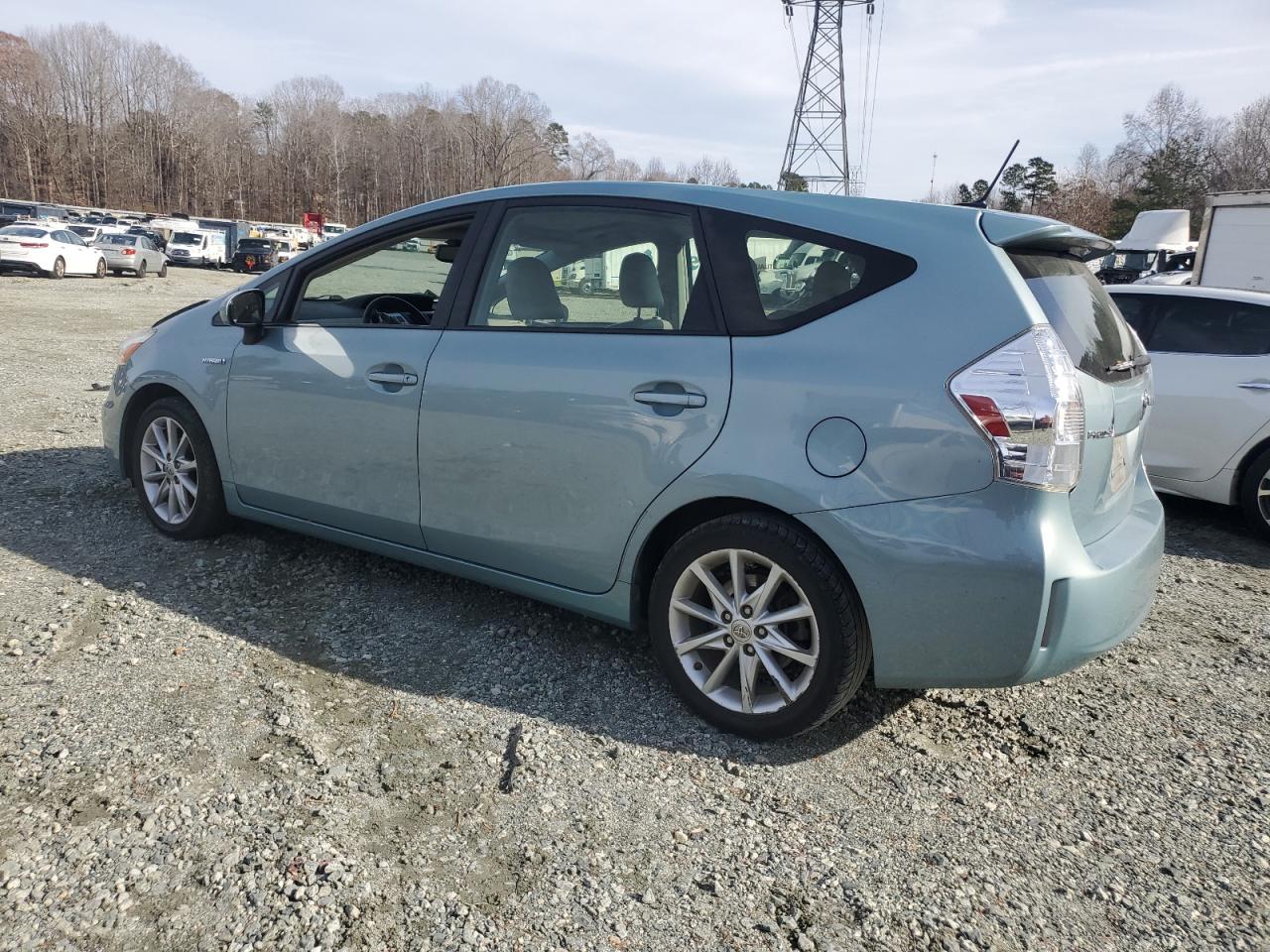 Lot #3037687021 2014 TOYOTA PRIUS V