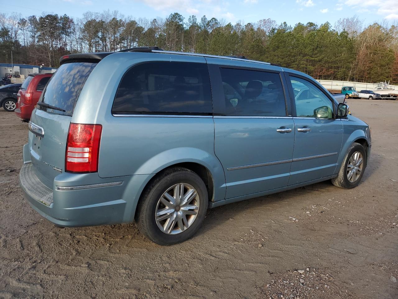 Lot #3028345797 2009 CHRYSLER TOWN & COU