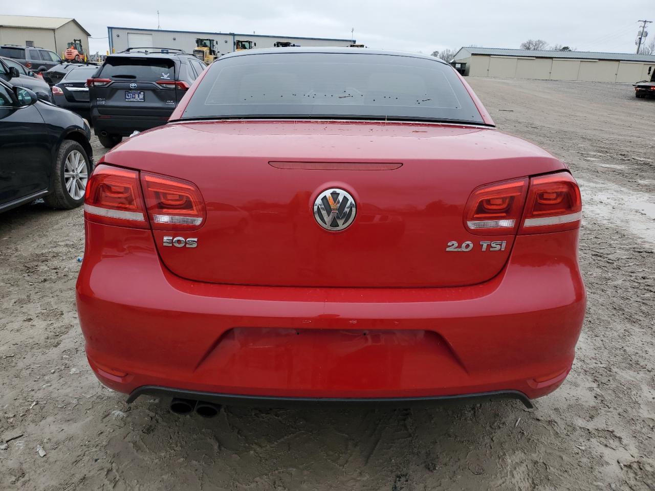 Lot #3037235494 2012 VOLKSWAGEN EOS KOMFOR