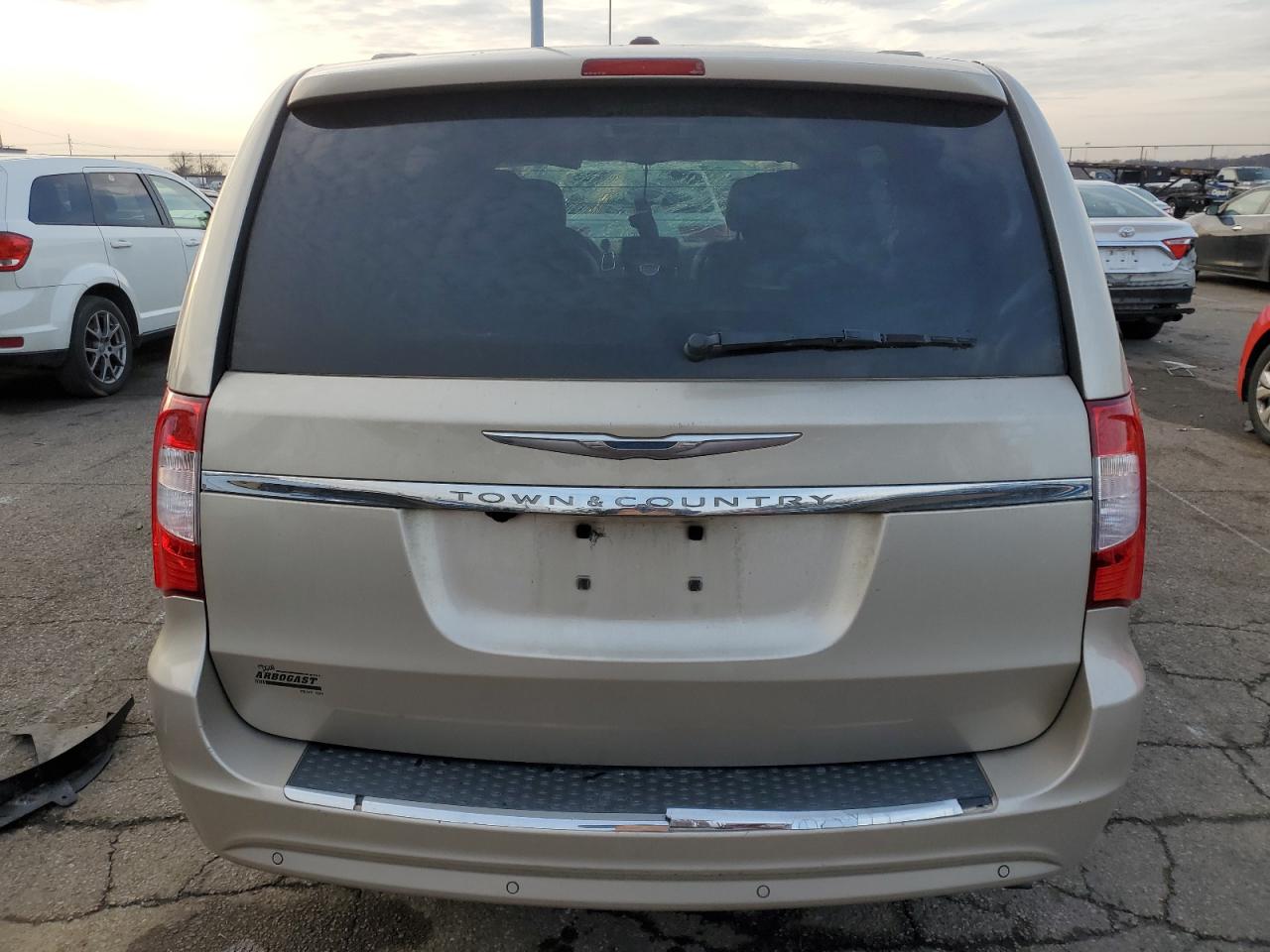 Lot #3029466725 2014 CHRYSLER TOWN & COU