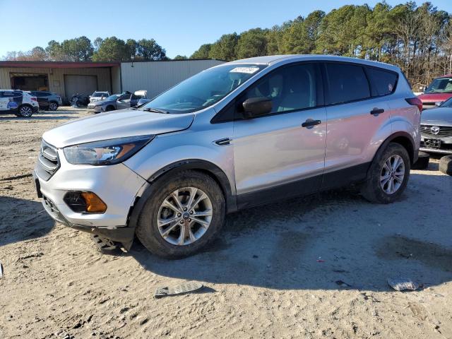Global Auto Auctions: 2019 FORD ESCAPE S