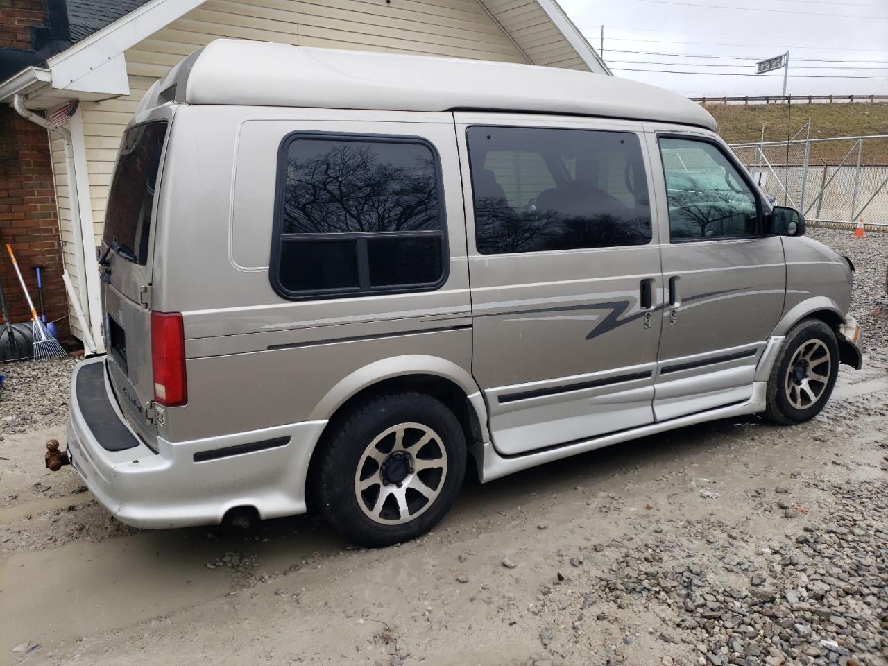 Lot #3048562869 2004 CHEVROLET ASTRO