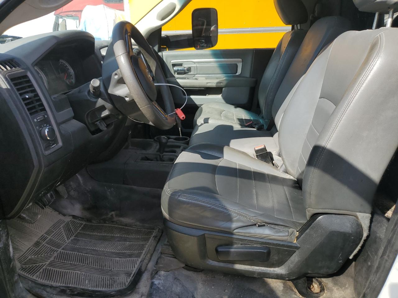 Lot #3297115505 2018 RAM 3500 CAB & CHASSIS T