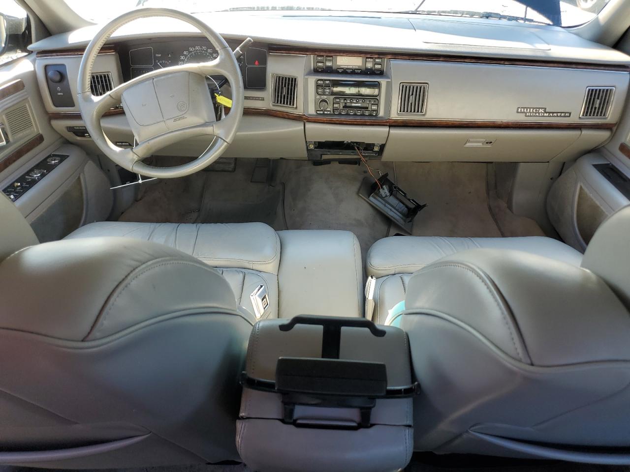 Lot #3030752104 1995 BUICK ROADMASTER