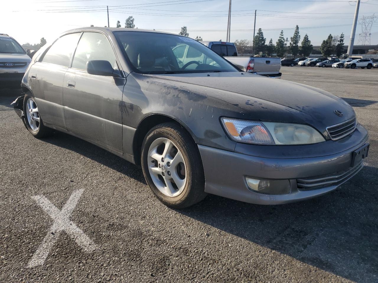 Lot #3044673231 2000 LEXUS ES 300