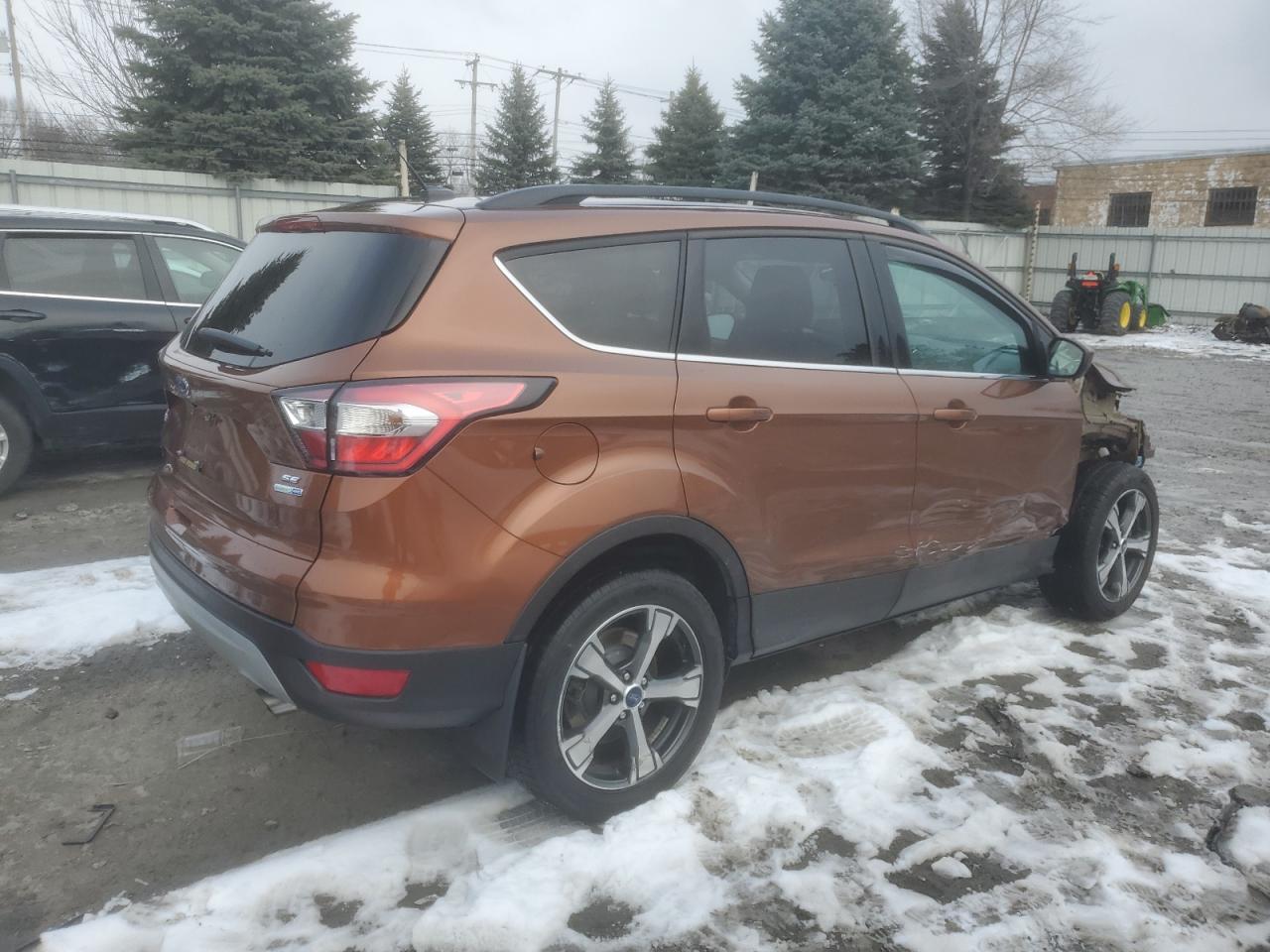 Lot #3030705102 2017 FORD ESCAPE SE