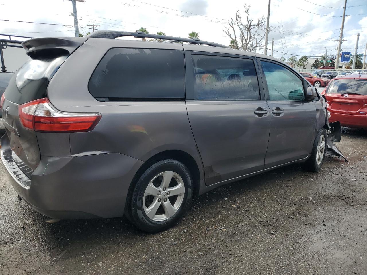 Lot #3028078531 2016 TOYOTA SIENNA LE