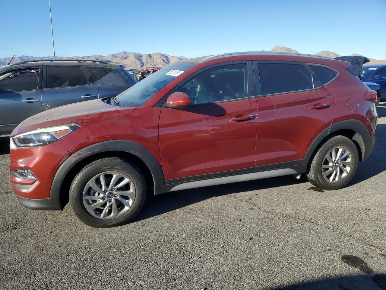  Salvage Hyundai TUCSON