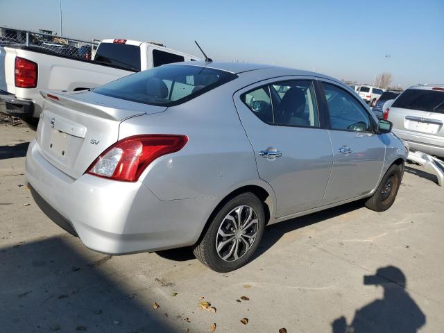 VIN 3N1CN7AP7JL808565 2018 NISSAN VERSA no.3